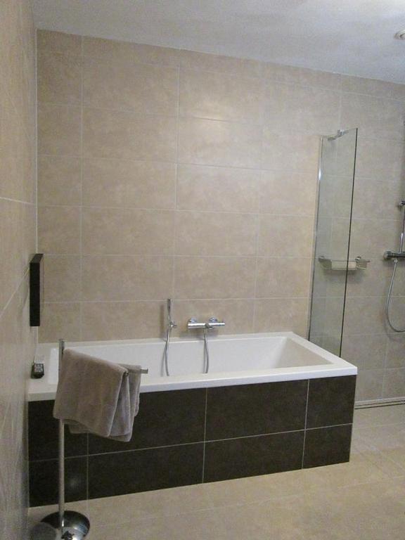Gemeubileerd hoekappartement met terras - Afbeelding 8
