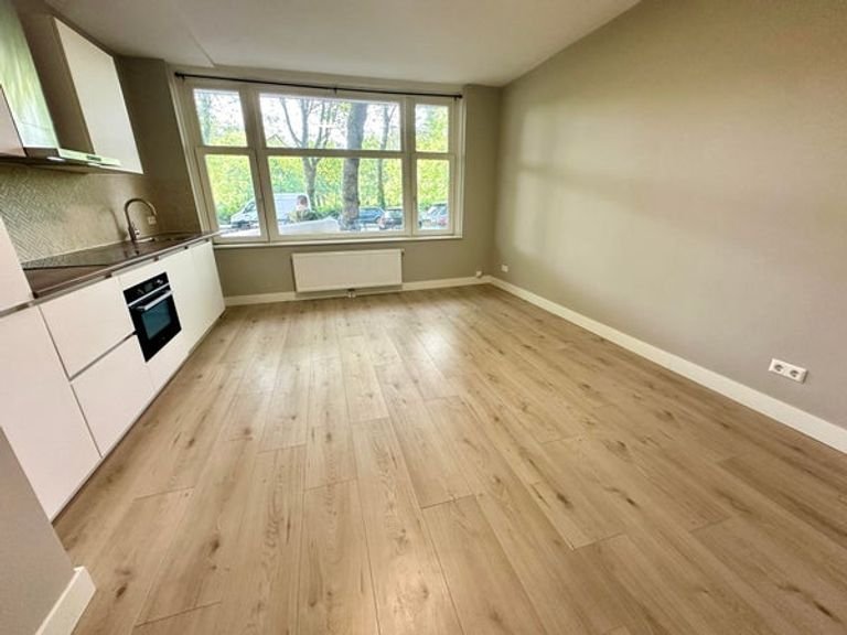 Benedenwoning met tuin in Amsterdam - Afbeelding 2