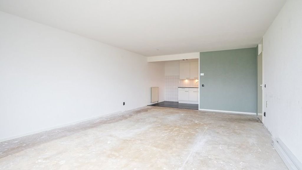 Bright 3-room apartment with balcony - Image 2