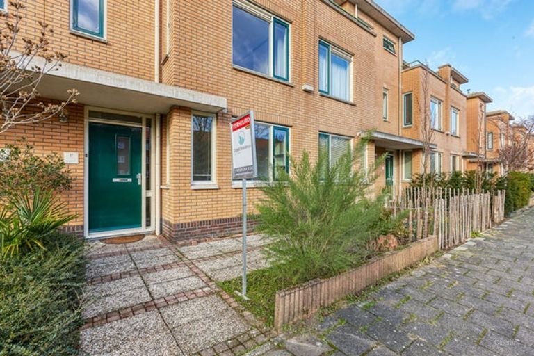 Eengezinswoning met tuin en 4 slaapkamers - Afbeelding 2