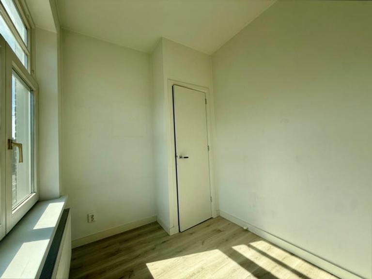 2-slaapkamerappartement met balkon - Afbeelding 4