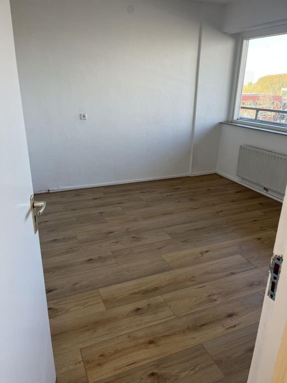 Licht 4-kamerappartement met balkon - Afbeelding 6