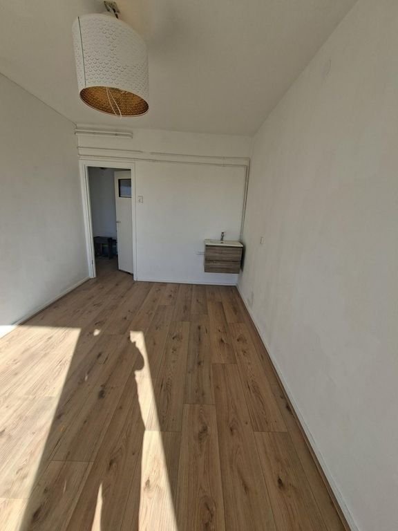 Licht 4-kamerappartement met balkon - Afbeelding 14