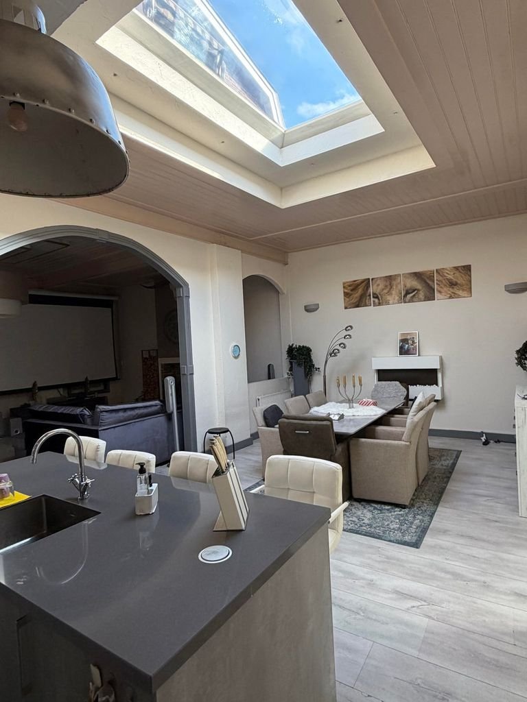 Gemeubileerd herenhuis van 145 m² met studio in Almelo - Afbeelding 1