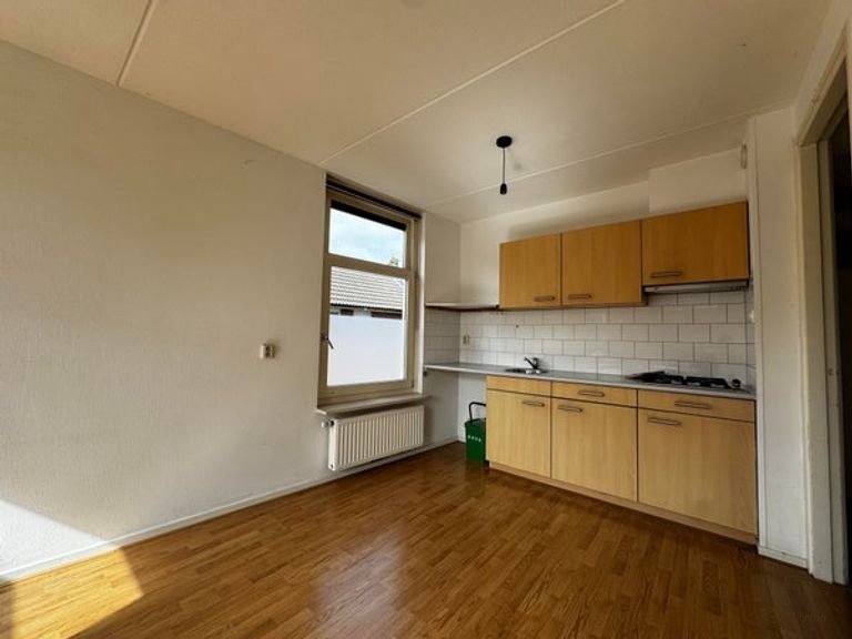 Apartment with garden near Zwolle city center - Image 3