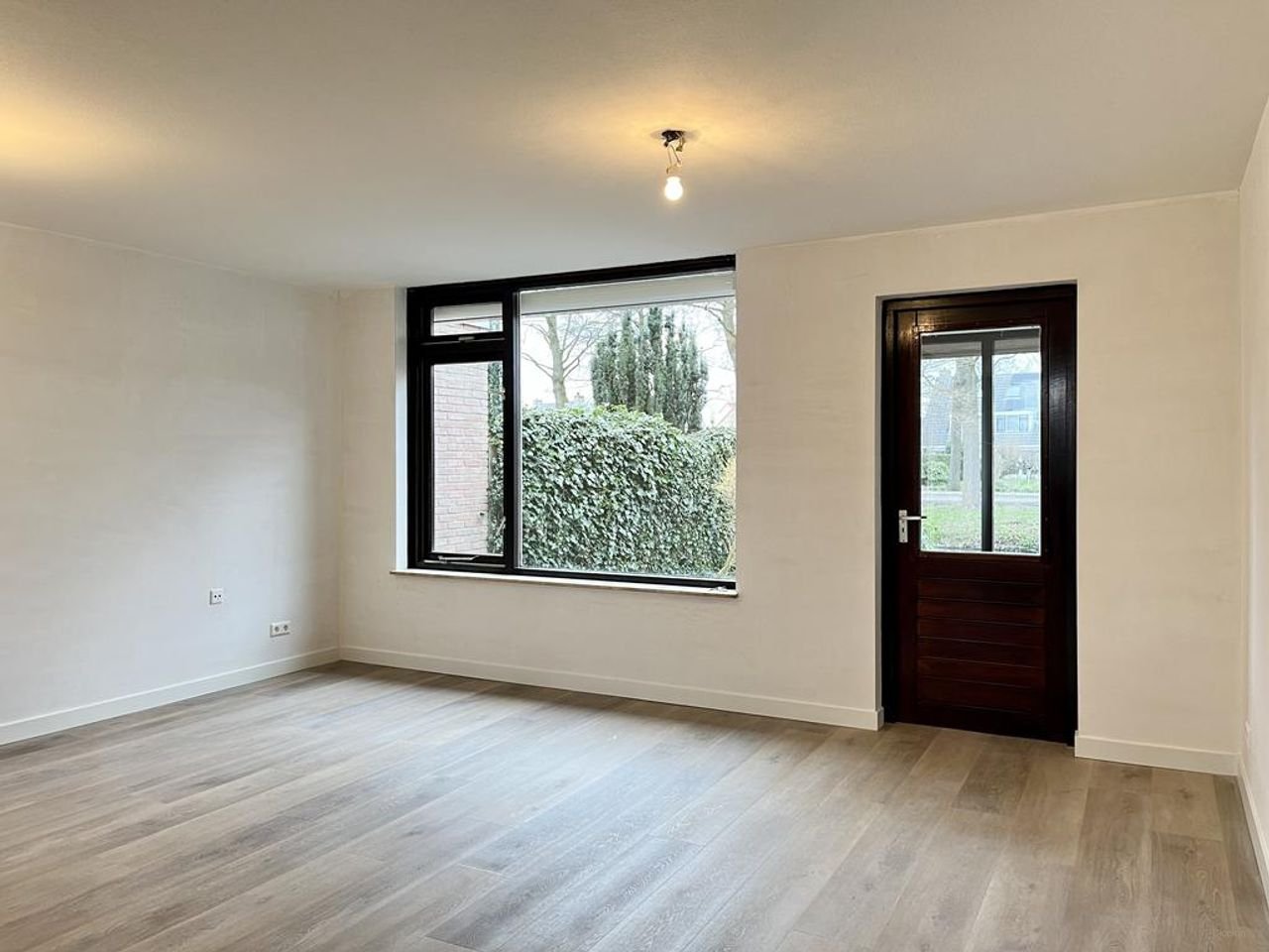 Hoekwoning met tuin aan vaarwater - Afbeelding 4