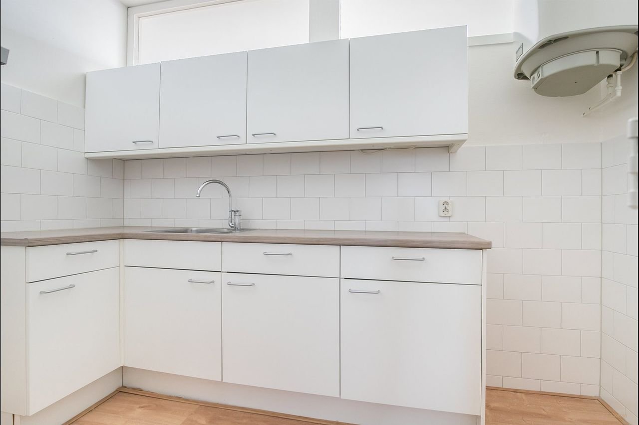 Licht 2-kamerappartement met lift - Afbeelding 7