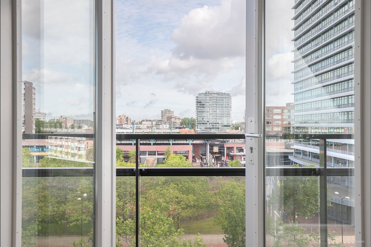 Licht 2-kamerappartement met lift - Afbeelding 16