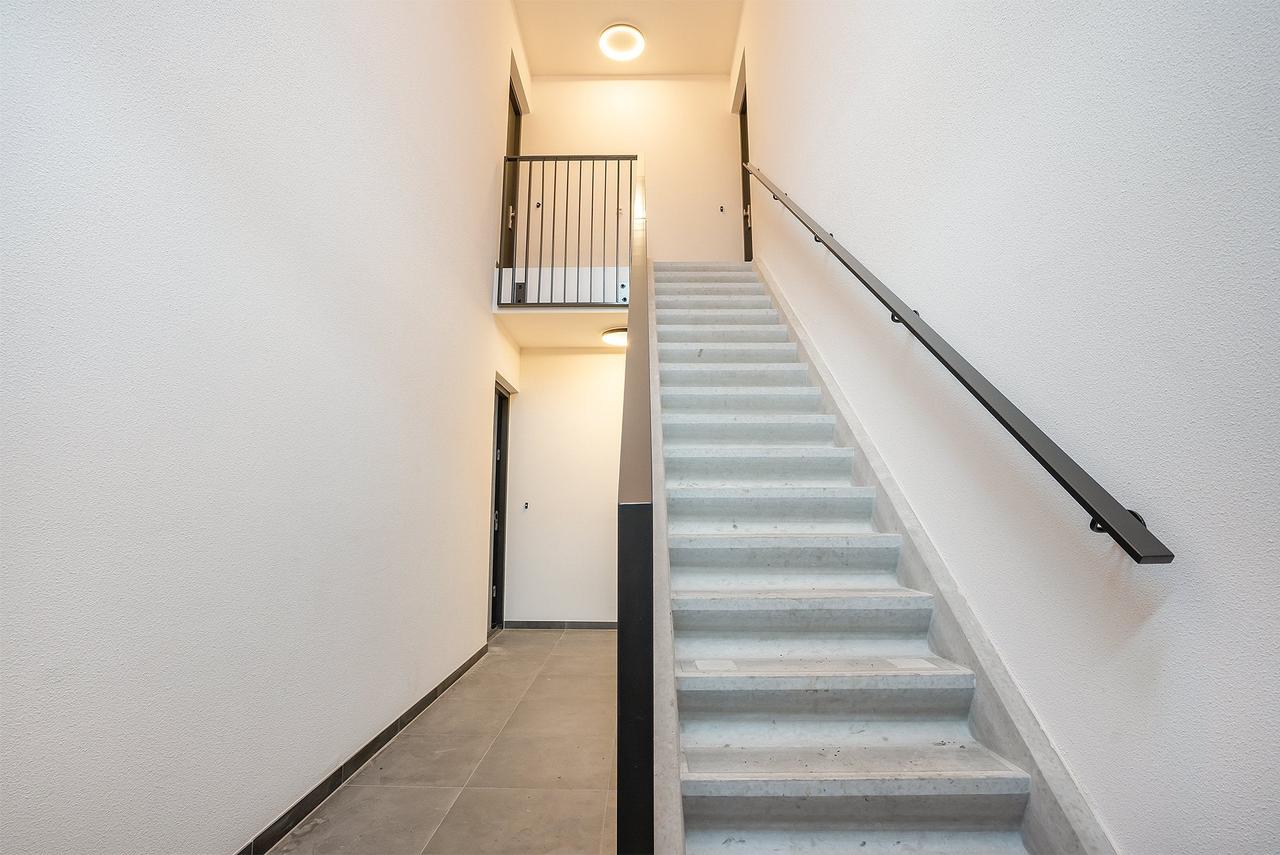 New 2-bedroom apartment with terrace - Image 2