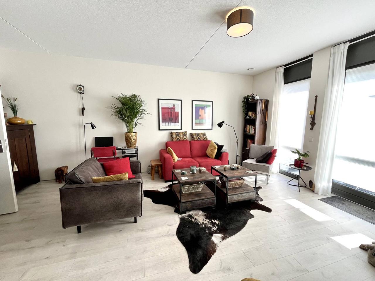 New 2-bedroom apartment with terrace - Image 12