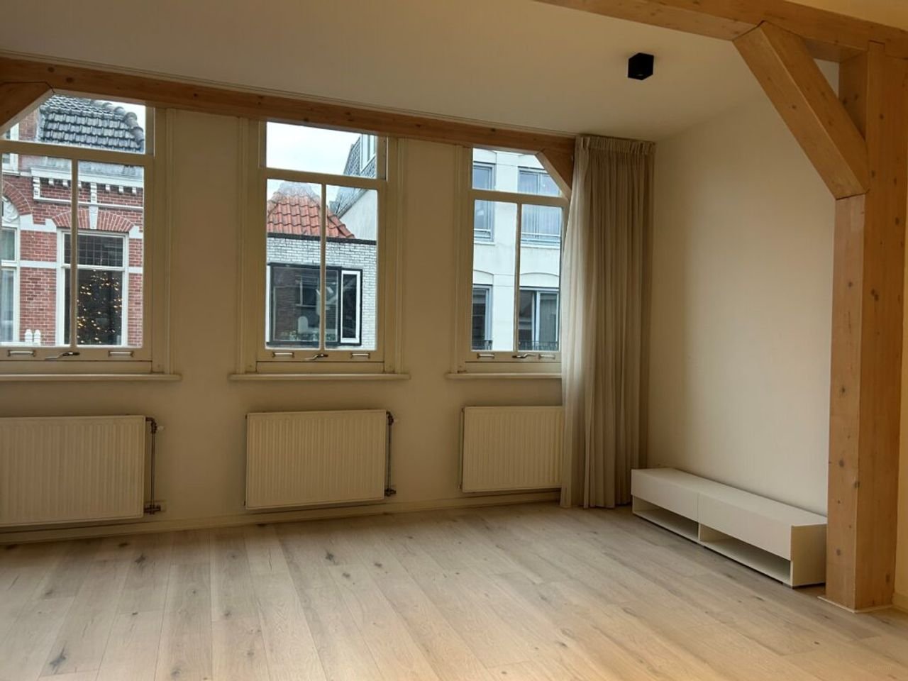 Gestoffeerd 2-kamerappartement in centrum Purmerend - Afbeelding 2