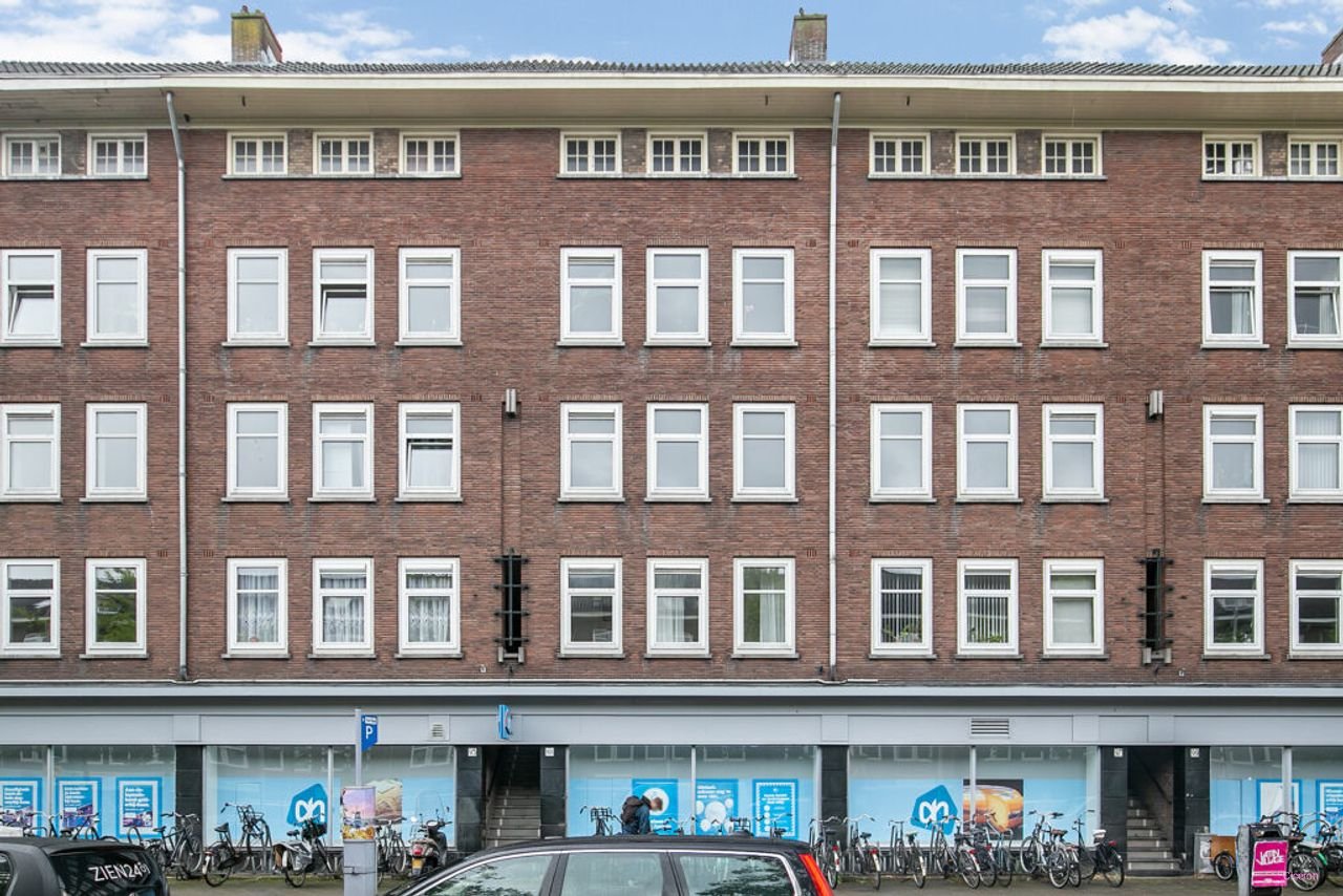 2-slaapkamerappartement met balkon - Afbeelding 1