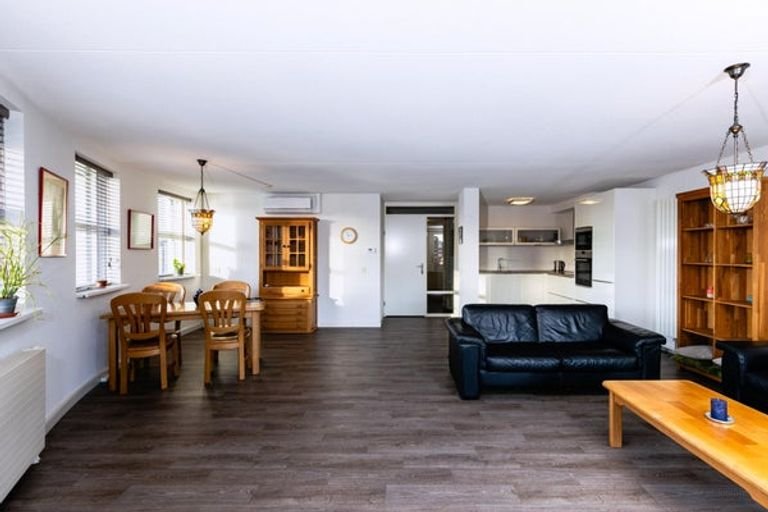 Topfloor appartement met zonnig balkon - Afbeelding 2