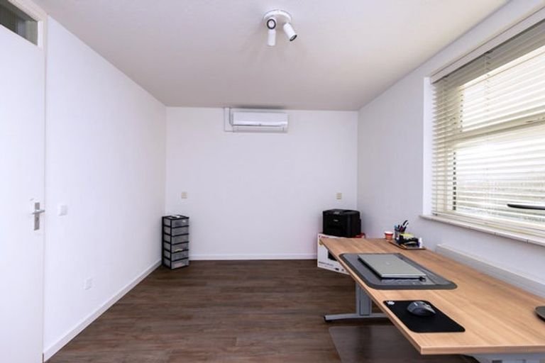 Topfloor appartement met zonnig balkon - Afbeelding 12