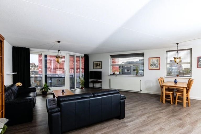 Topfloor appartement met zonnig balkon - Afbeelding 4