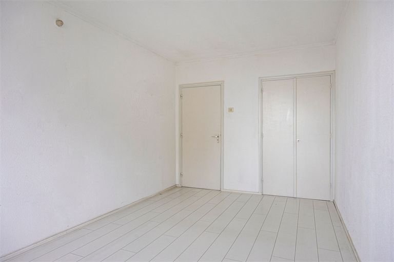 100 m² apartment with 2 balconies in city center - Image 6