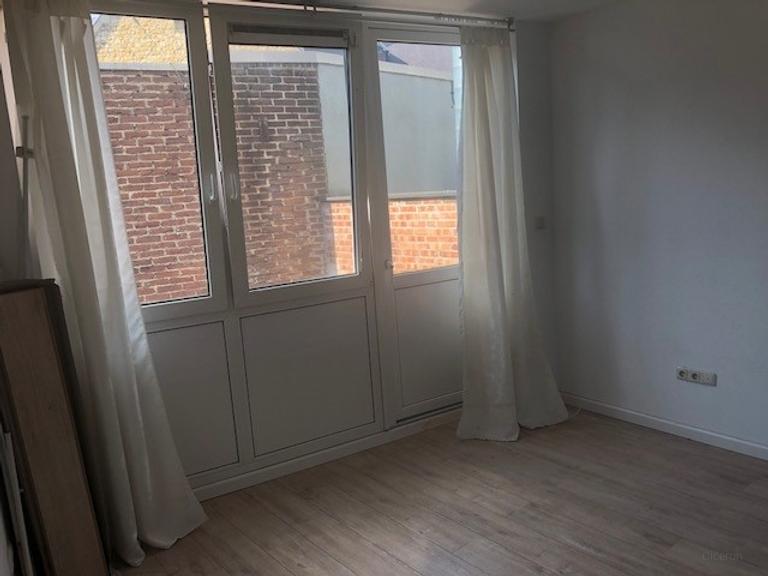 1-bedroom apartment in the heart of Heerlen - Image 8