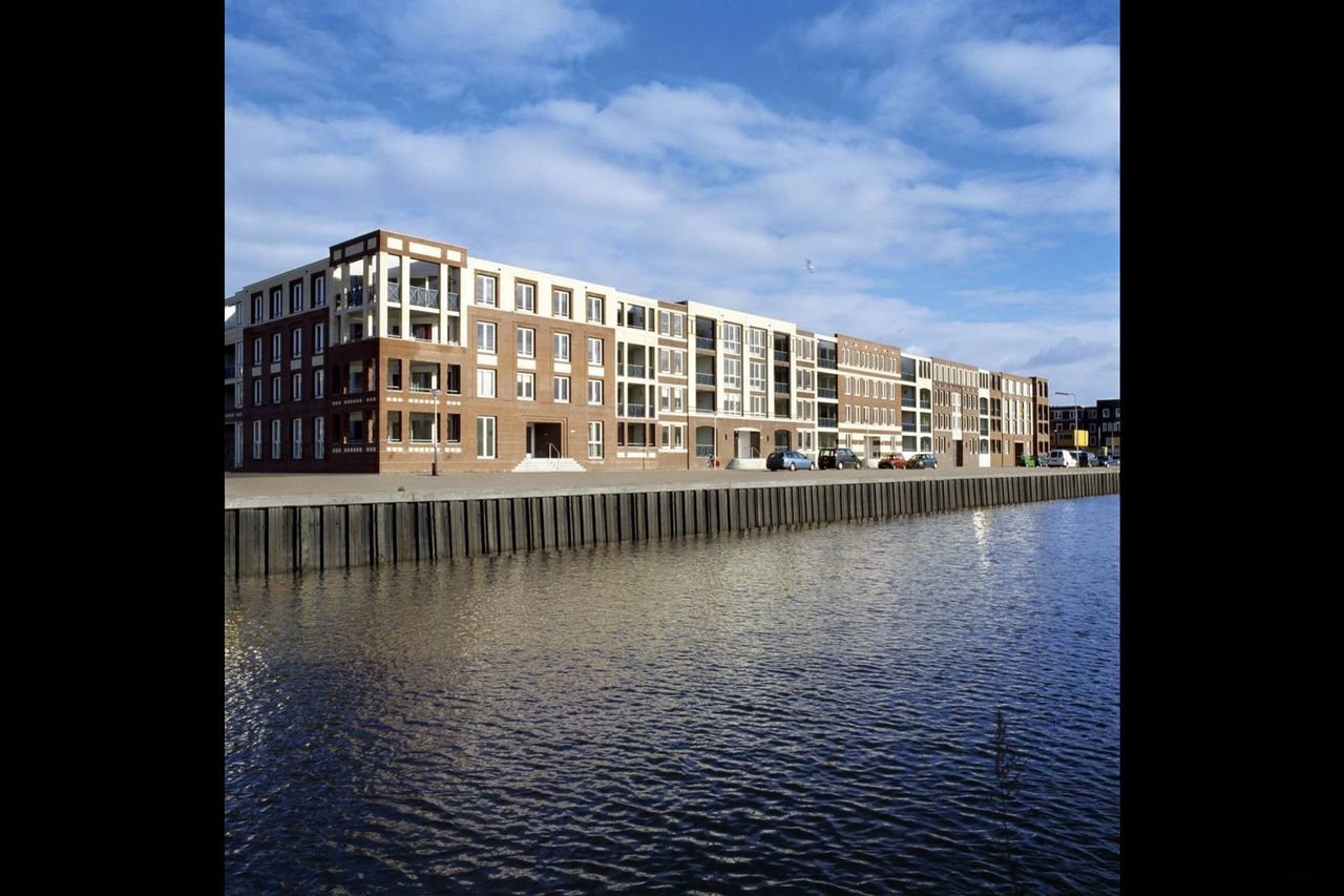 Begane grond met loggia in centrum - Afbeelding 1