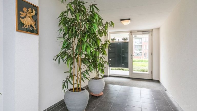 Begane grond met loggia in centrum - Afbeelding 4