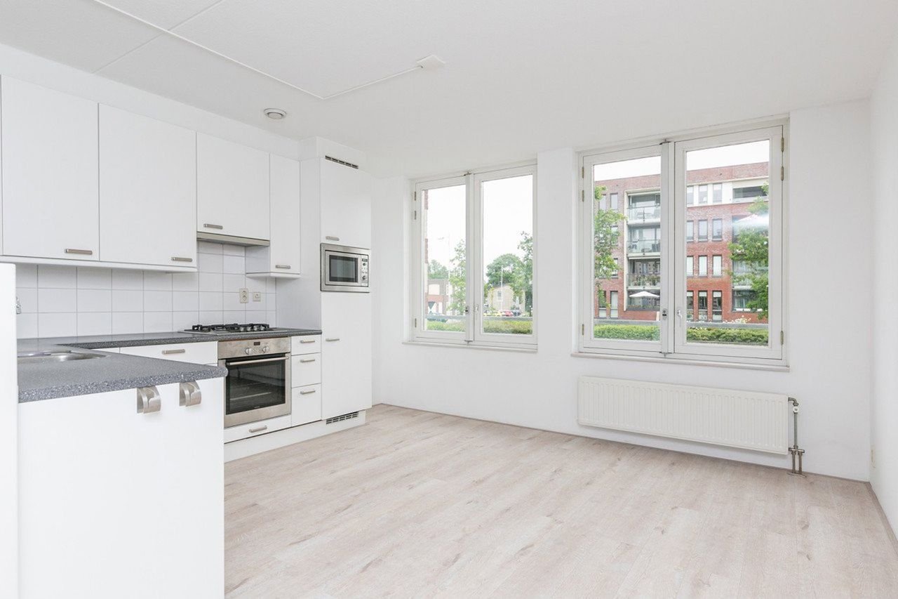 Begane grond met loggia in centrum - Afbeelding 9