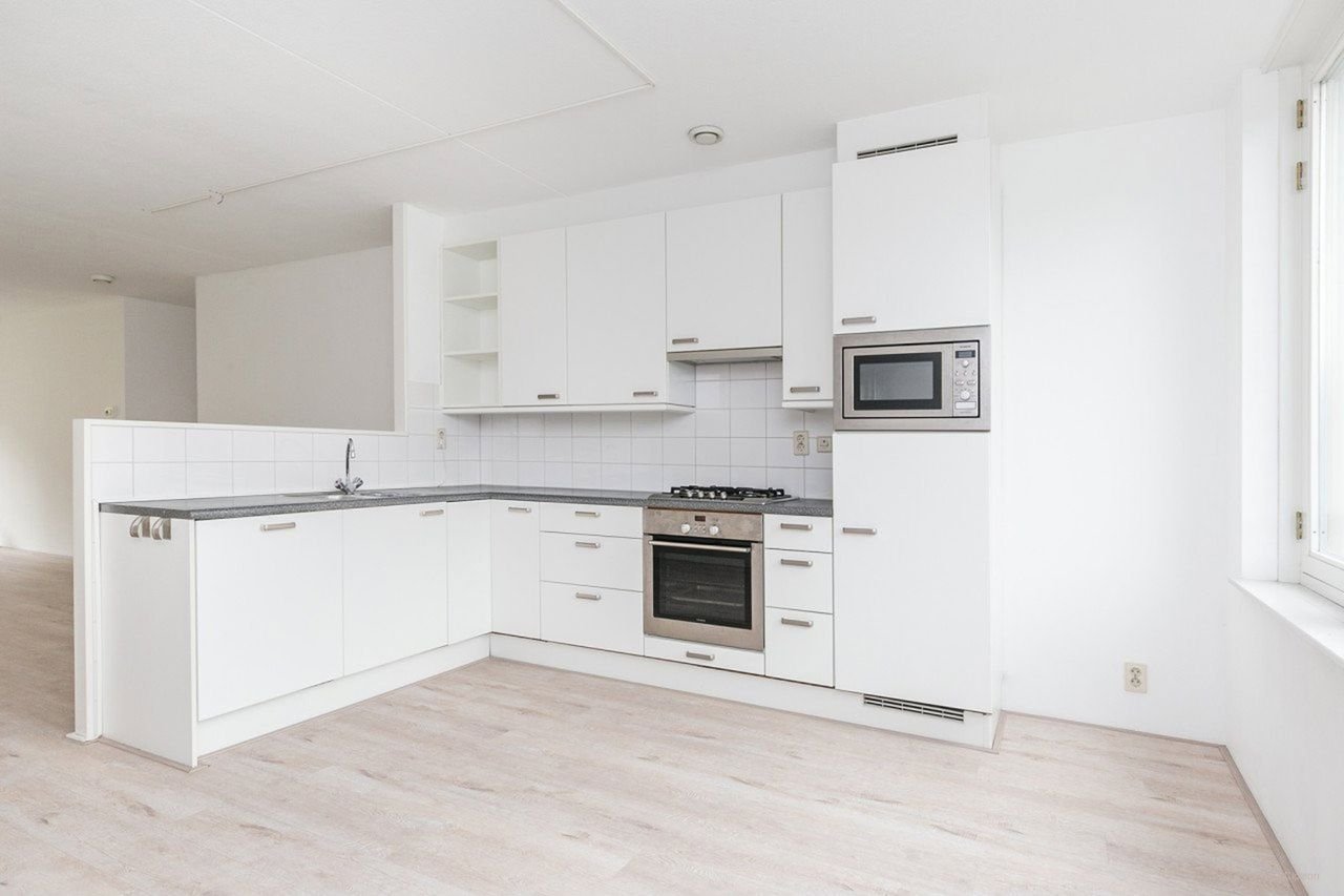 Begane grond met loggia in centrum - Afbeelding 8
