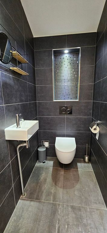 Gemeubileerd 3-kamerappartement aan het water - Afbeelding 13