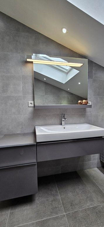 Gemeubileerd 3-kamerappartement aan het water - Afbeelding 9