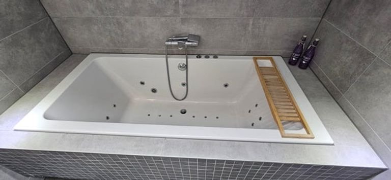 Gemeubileerd 3-kamerappartement aan het water - Afbeelding 10