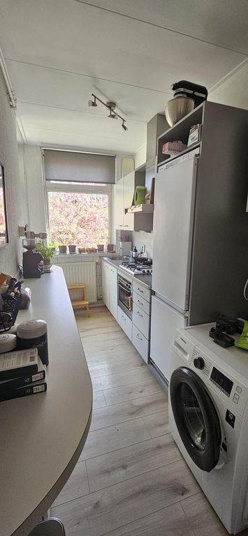 Licht 3-kamerappartement met balkon in Helpman - Afbeelding 5