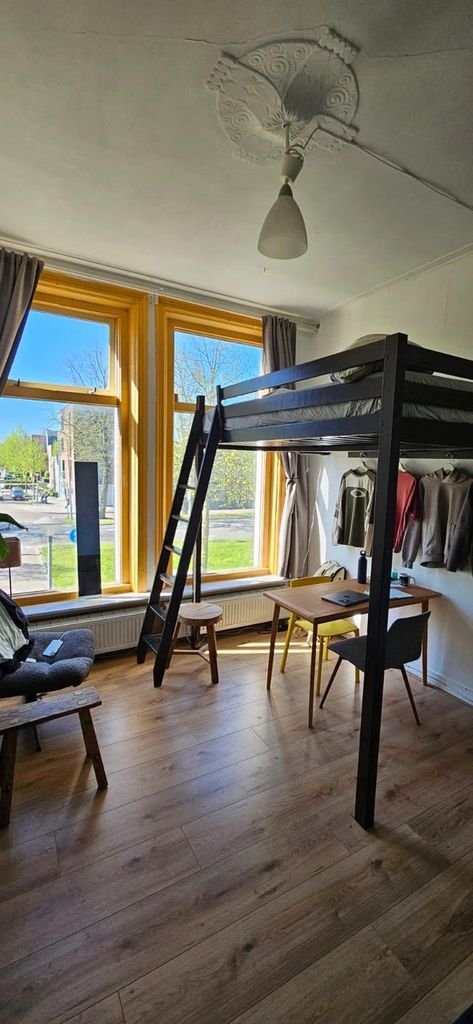 Lichte kamer (15 m²) in de Korrewegwijk - Afbeelding 2