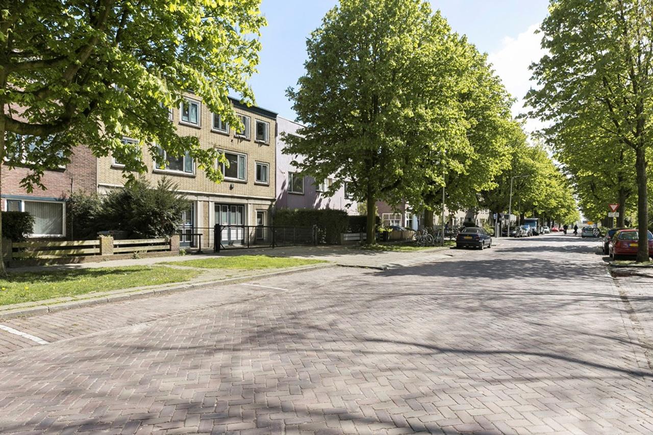 Lichte studentenkamer met dakterras in Arnhem - Afbeelding 12