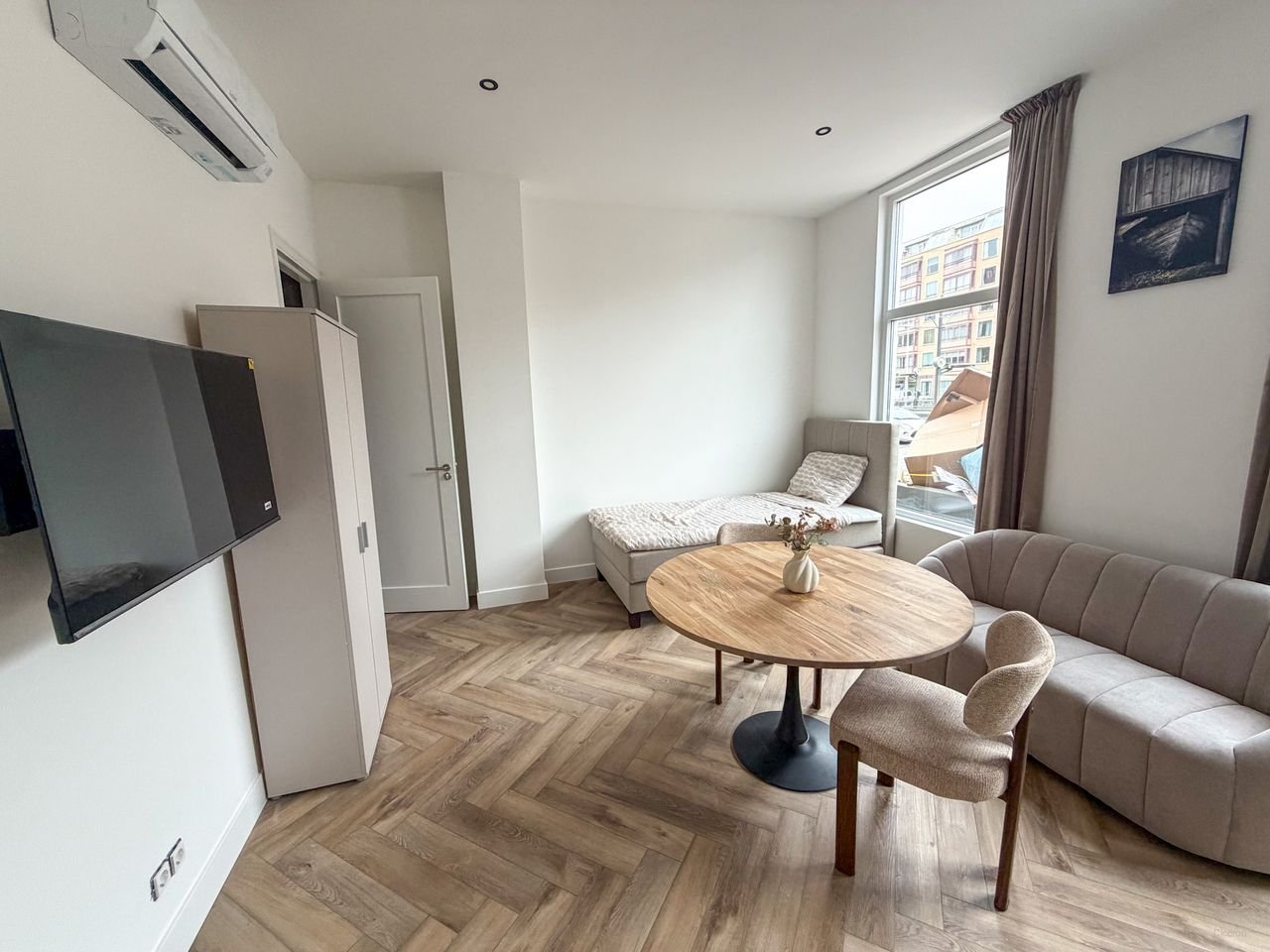 Furnished Studio for Students - Image 2