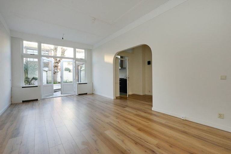 80 m2 appartement met zonnige tuin - Afbeelding 1