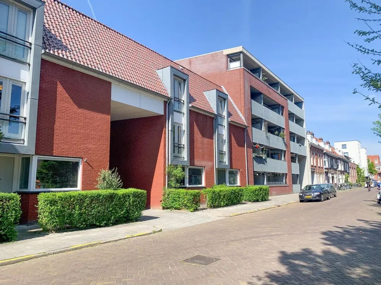 Gemeubileerde tussenwoning met 2 tuinen - Afbeelding 13