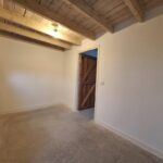 Furnished home in a green setting - Image 6