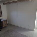 Furnished home in a green setting - Image 19
