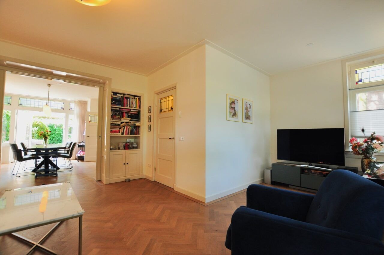 Jaren 30-hoekwoning met 5 slaapkamers - Afbeelding 3