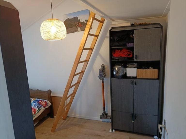 Upper-floor apartment with energy label A in Enschede - Image 5