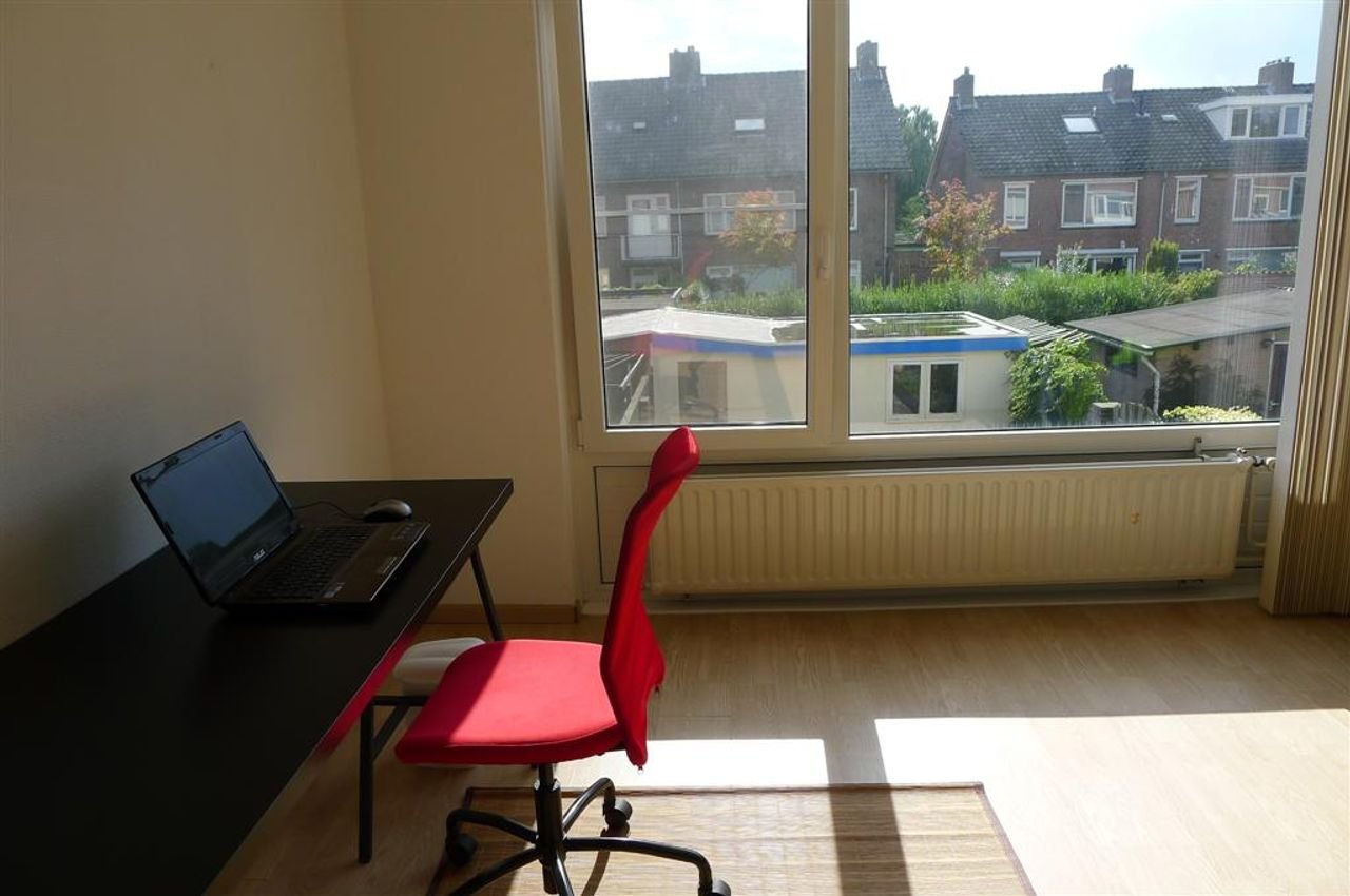 Bright 104 m² house with garden in Blaarthem - Image 12
