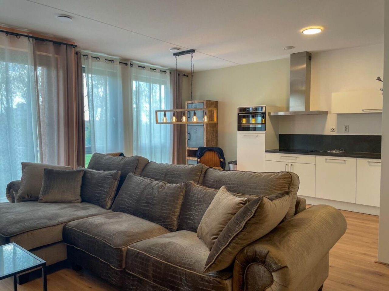 74 m2 apartment with 2 bedrooms - Image 1