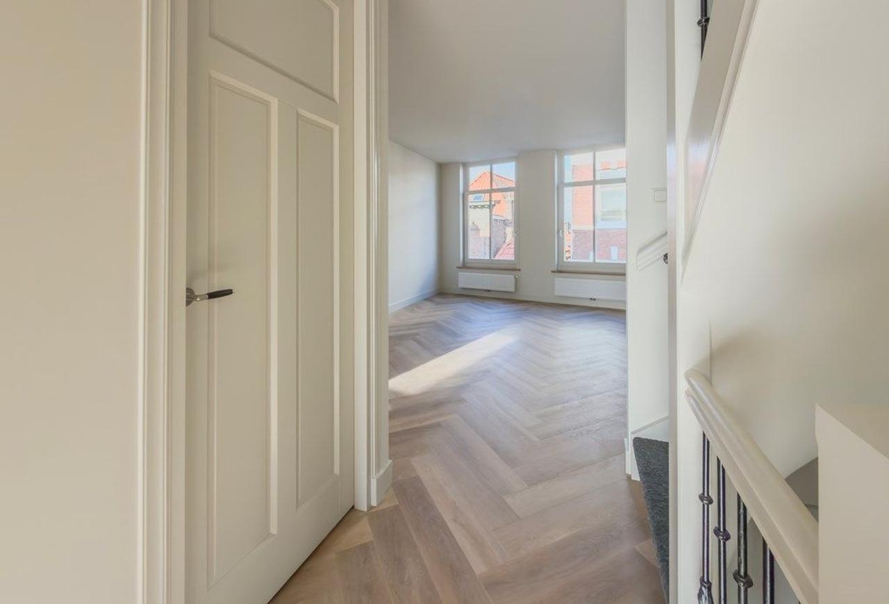 87 m² en twee slaapkamers in hartje Haarlem - Afbeelding 2