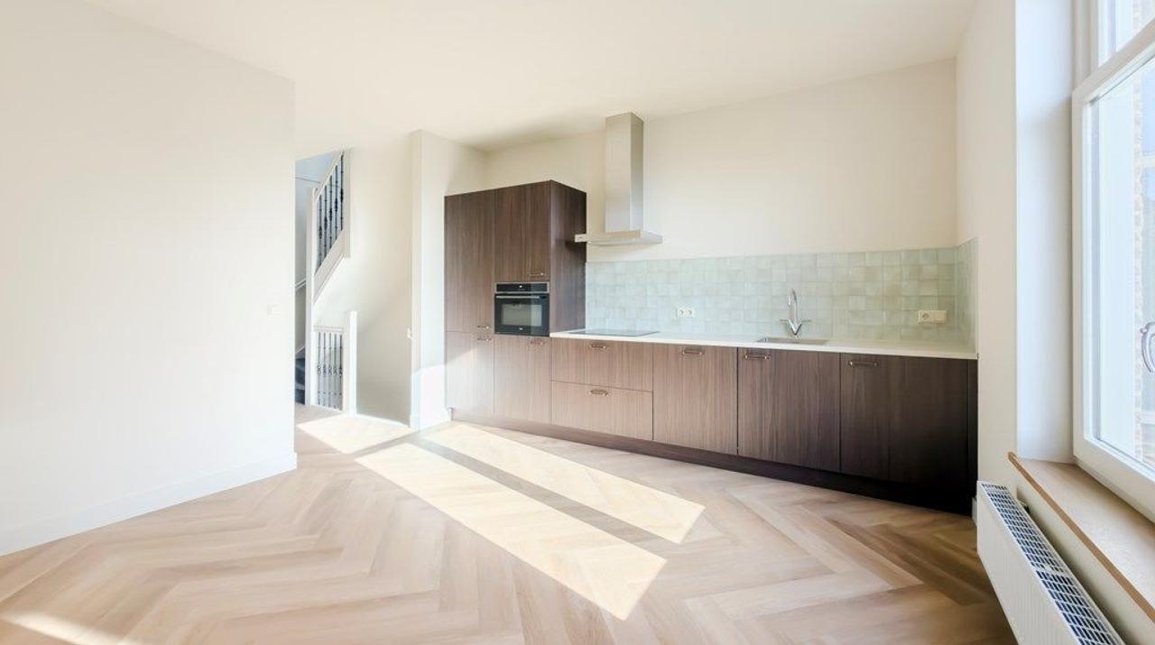 87 m² en twee slaapkamers in hartje Haarlem - Afbeelding 6