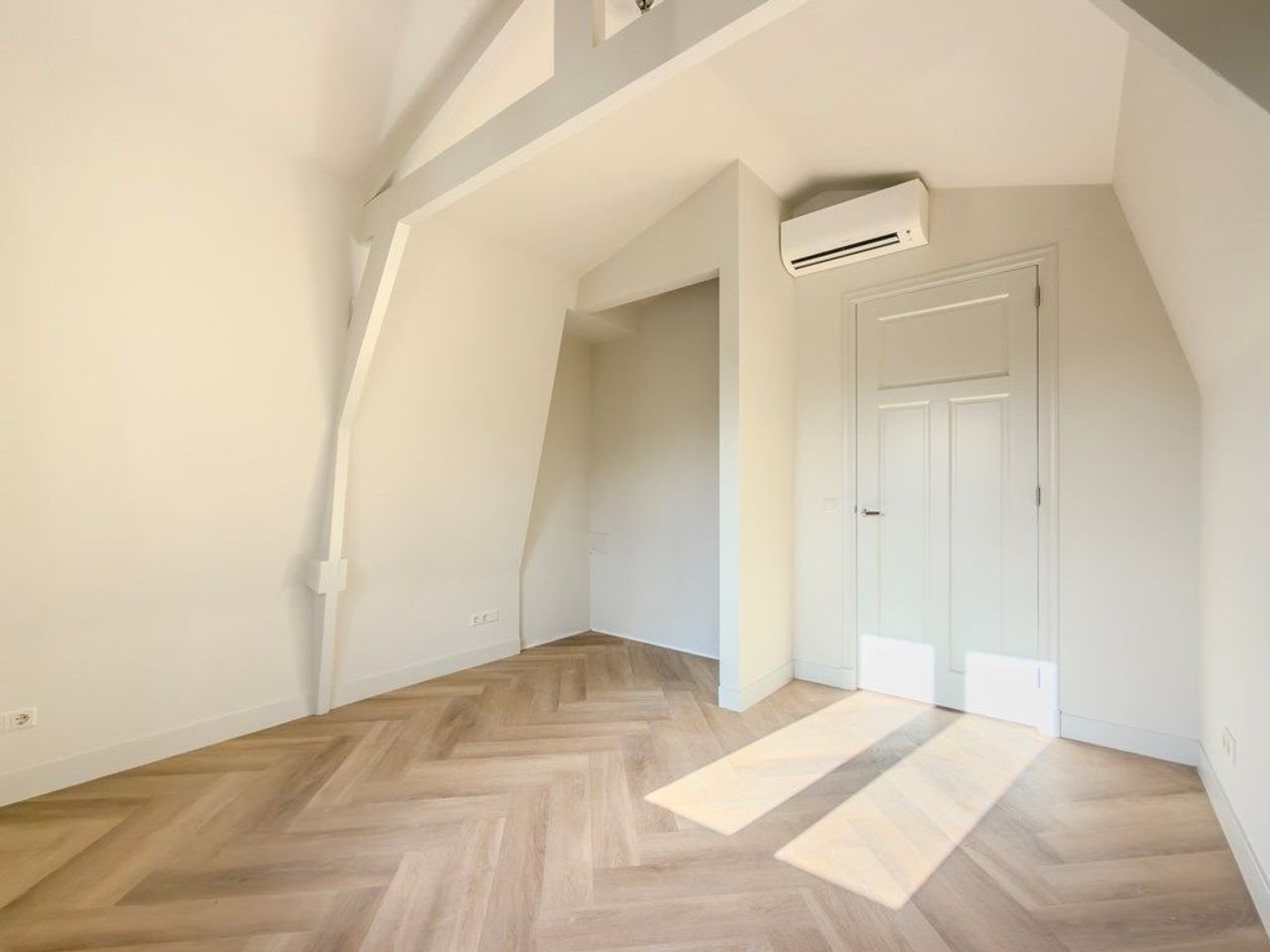 87 m² 2-bedroom duplex in the heart of Haarlem - Image 19