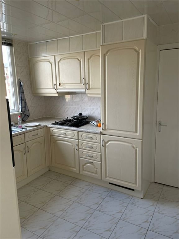 Furnished maisonette with roof terrace - Image 7