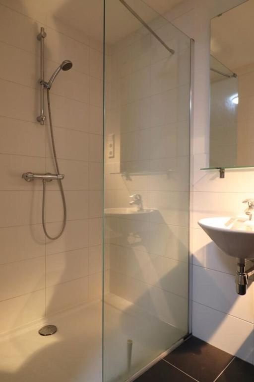 Furnished studio in Rivierenwijk - Image 9