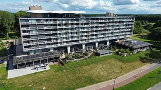 Hoekappartement met balkon in centrum