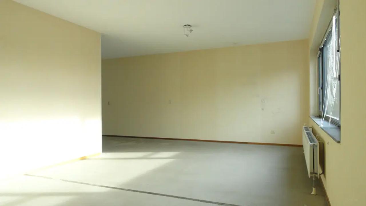 2-bedroom apartment with balcony on the 10th floor - Image 4