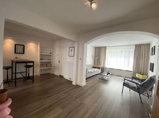 House with garden and 3 bedrooms in Heer - Image 11