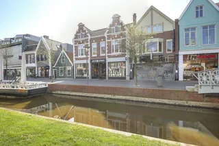 138 m² met zonnig terras in Zaandam