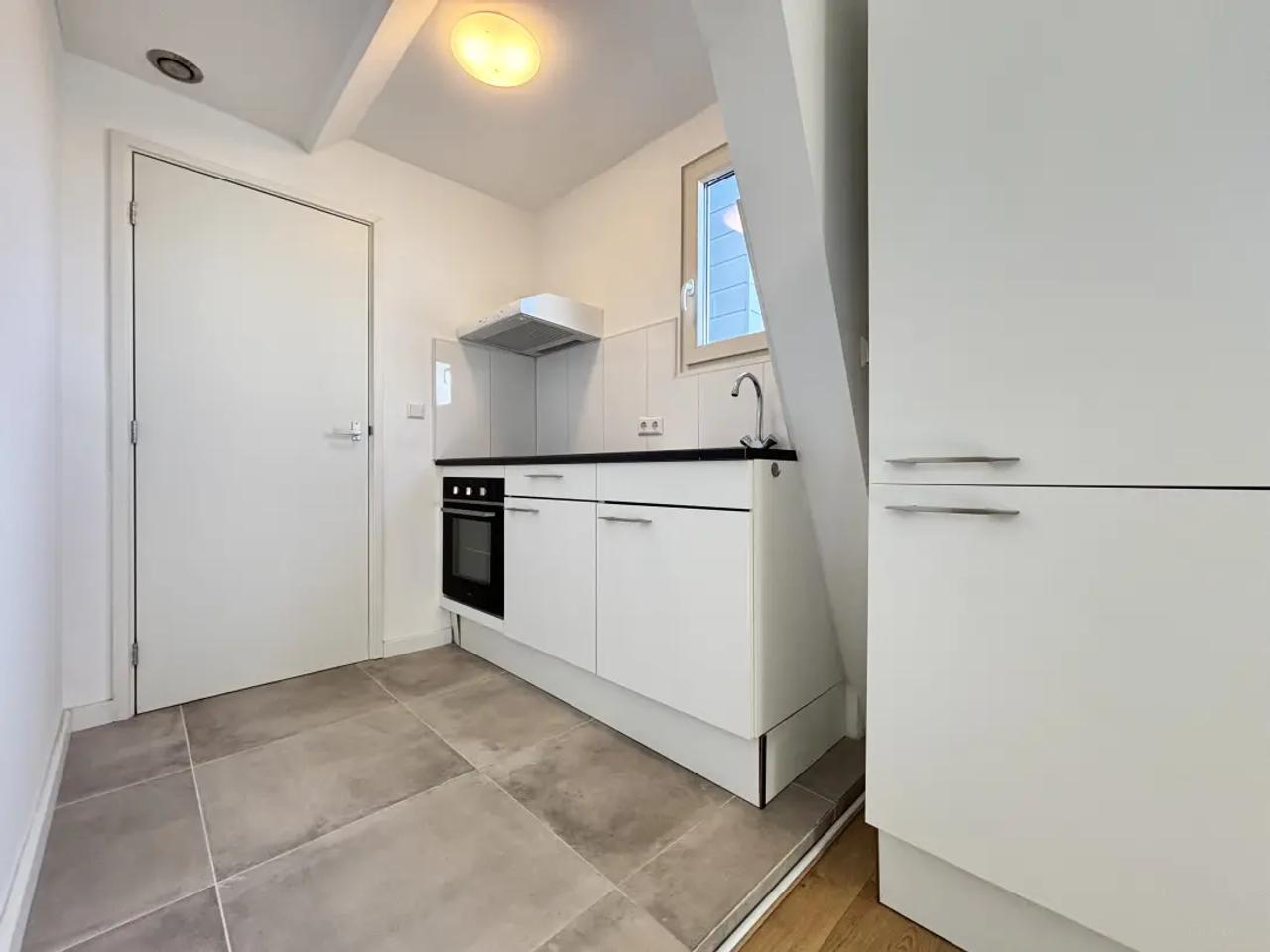 30 m² Student Studio in Bloemhof - Image 2